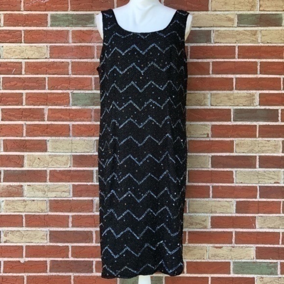 JKARA Dresses & Skirts - JKARA New York Beaded Sequin Round Neck Black Sleeveless Mini Dress 👗